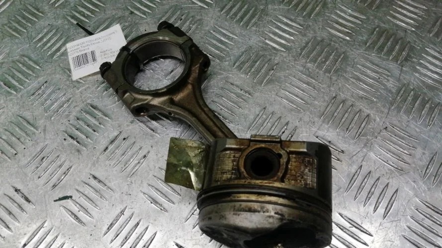 поршень с шатуном Toyota 2JZFSE JZS175 Toyota Crown 2JZFSE JZS175 1310146100,1320146061