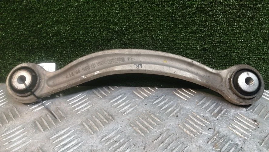 рычаг Mercedes-Benz 271860,276952,651924,272988 W212,C218,A207 Mercedes-Benz E-Class,Cls-Class 271860,276952,651924,272988 W212,C218,A207 A2043502206,2043502206