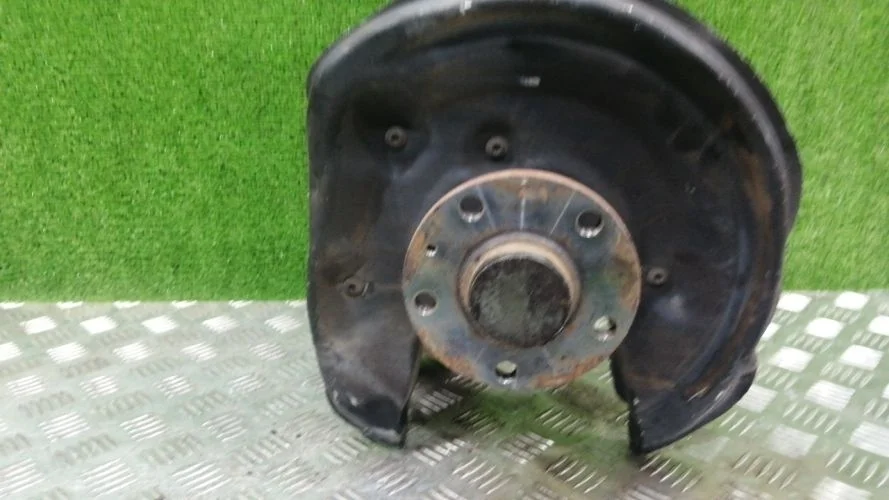 ступица Volkswagen CBAB B6 Volkswagen Passat CBAB B6 1T0598611B