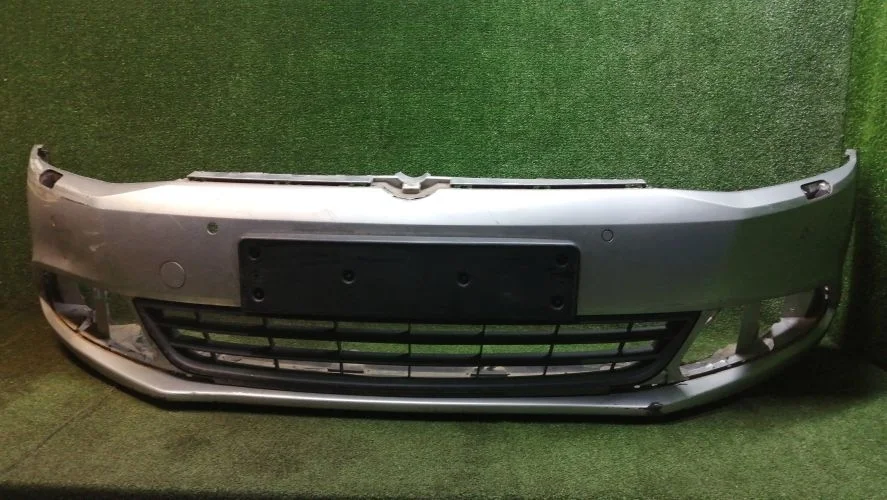 бампер Volkswagen CAXA,CAYC,CFF 162,A6 Volkswagen Jetta CAXA,CAYC,CFF 162,A6 5C6807221B,5C6807217B