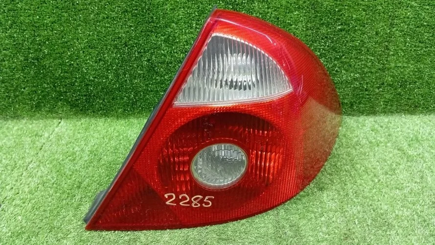 задний фонарь Ford LCDB B4Y Ford Mondeo 3 LCDB B4Y 1371852