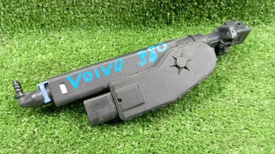 форсунка омывателя фар Volvo D5244T4 AS71,AS60 Volvo S80 D5244T4 AS71,AS60 30663580,30655459
