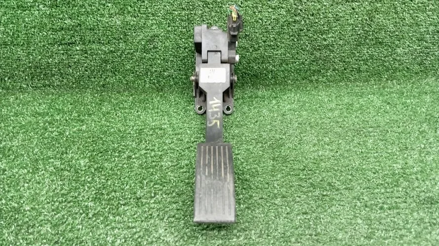 педаль газа Kia D4CB BL Kia Sorento D4CB BL 327003E400