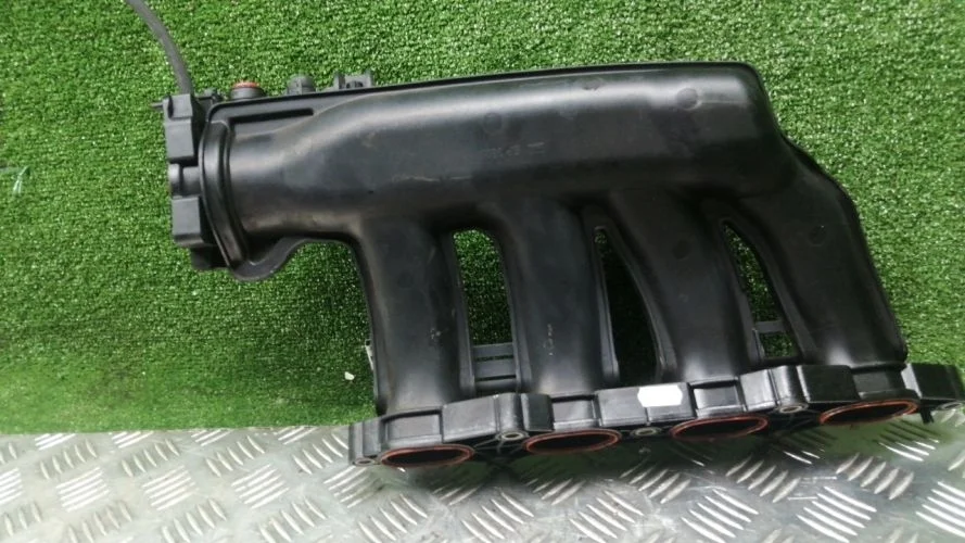 коллектор впускной Mercedes-Benz 271948 W203 Mercedes-Benz C-Class 271948 W203 A2711401101