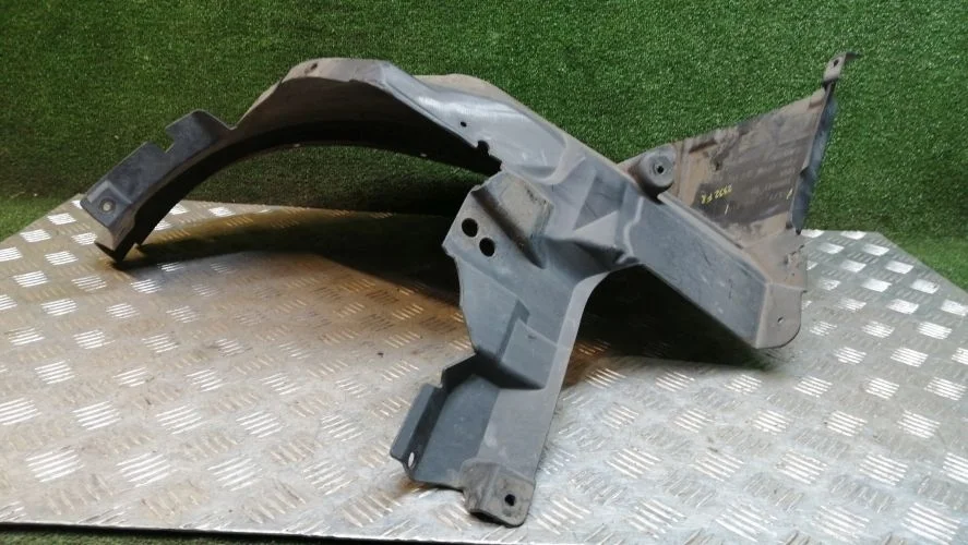 подкрылок Bmw N52B30AF,M57N2,306D3 E70 Bmw X5 N52B30AF,M57N2,306D3 E70 51717169414