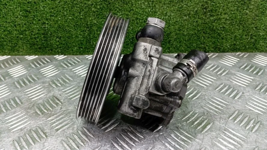 насос гидроусилителя руля Audi BKH,CCA 4F2 Audi A6 BKH,CCA 4F2 4F0145155H