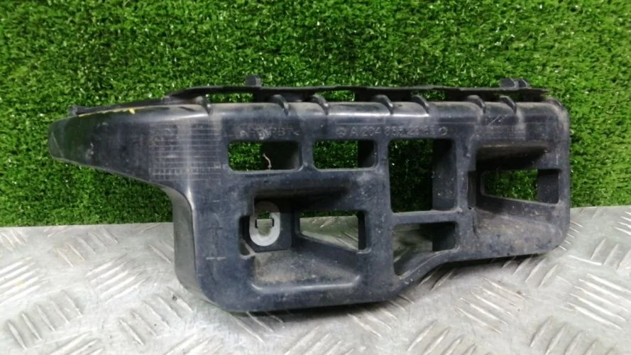 крепление бампера Mercedes-Benz 651912 X204 Mercedes-Benz Glk220 651912 X204 A2048852365