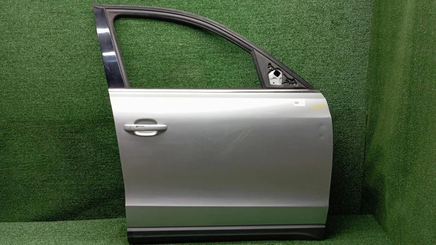 дверь боковая Audi CGLB,CAHA,CALB 8RB Audi Q5 CGLB,CAHA,CALB 8RB 8R0831052E