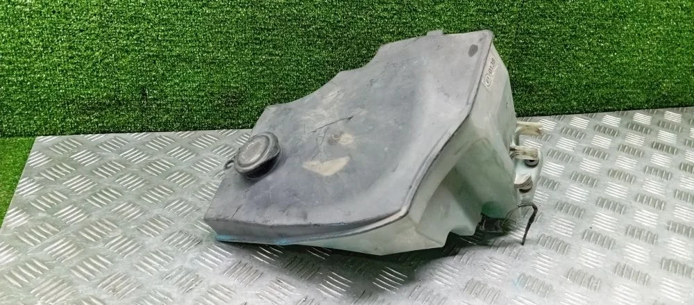 бачок омывателя Bmw N52B25,256S5,N47D20C E83 Bmw X3 N52B25,256S5,N47D20C E83 61663403211