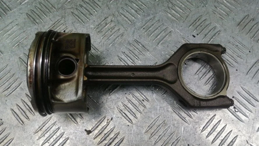 поршень с шатуном Bmw 528I N52B30AF F10 Bmw 528I 5-Series N52B30AF F10 11257558528,11257536373