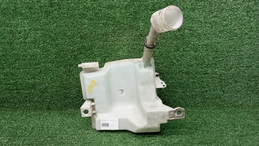 бачок омывателя Ford D4204T,UFDB,MGDA,DW10C,XQDA CB8 Ford Focus3 D4204T,UFDB,MGDA,DW10C,XQDA CB8 CV6117B613AA,BV6117B613CA,CV6Z17618D,CP9Z17618A,1817940,CV6117B613A,CV6117B613B