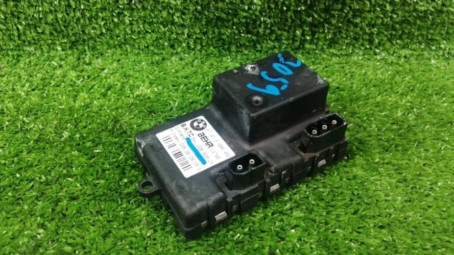 реостат печки Bmw N52B30 E60 Bmw 5-Series N52B30 E60 67636988452