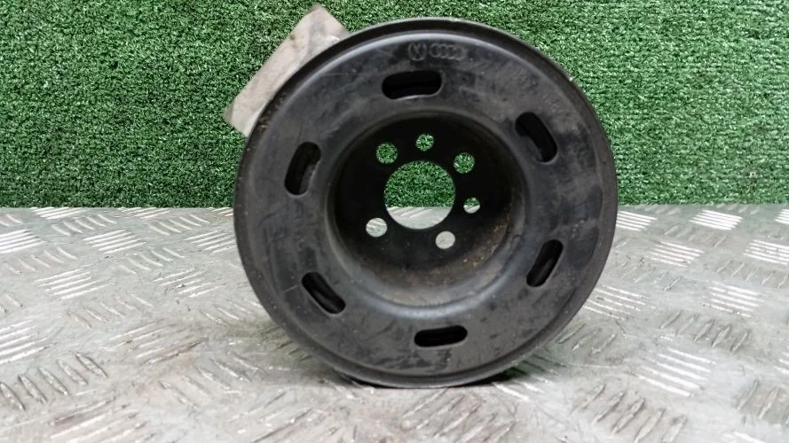 шкив Audi BLX 8PA Audi A3 BLX 8PA 06A105243E