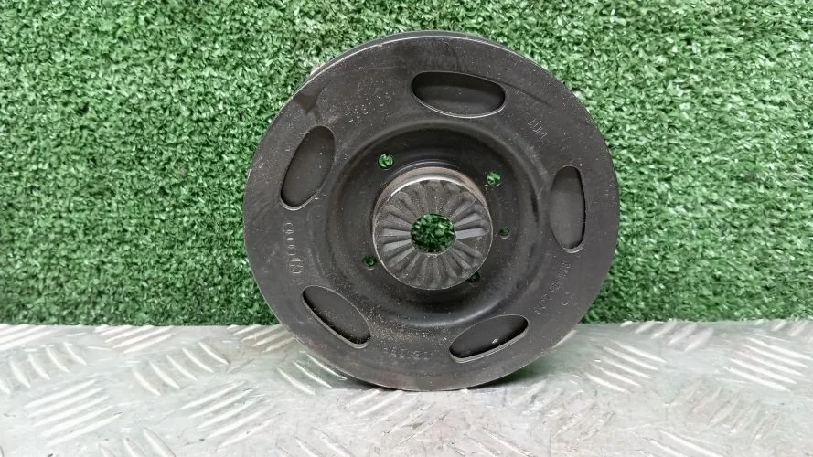 шкив Audi CDNB 8K2 Audi A4 CDNB 8K2 06H105243G