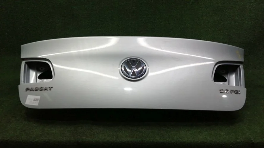 крышка багажника Volkswagen CAXA,BVY,CBAB 3C2,B6,3C Volkswagen Passat CAXA,BVY,CBAB 3C2,B6,3C 3C5827025H