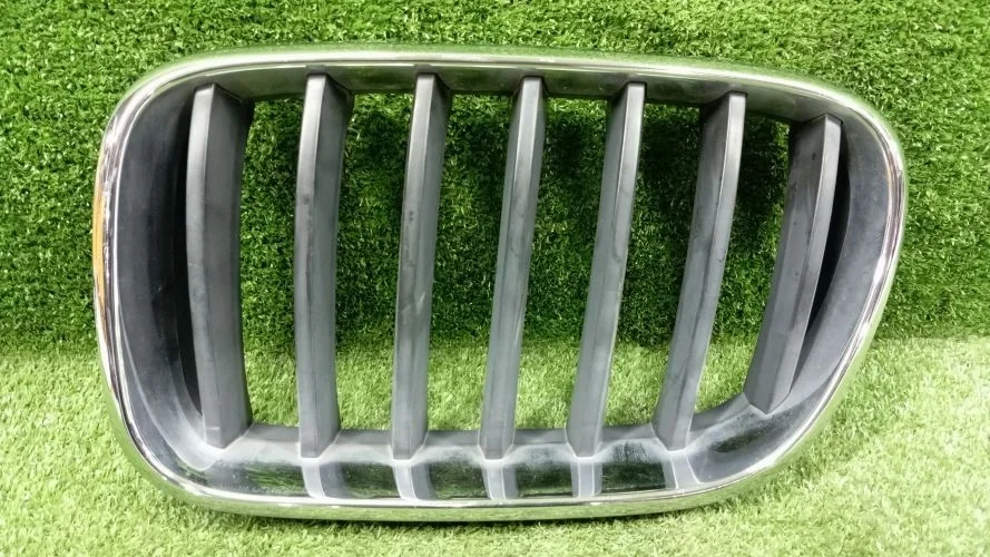 решетка радиатора Bmw N47D20C,B47D20A F25 Bmw X3 N47D20C,B47D20A F25 51117210725,51117338571