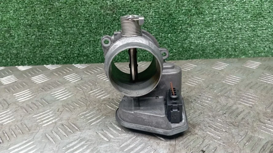 дроссельная заслонка Bmw 306D3 E71,E70 Bmw X6,X5 306D3 E71,E70 11717804384,780438401