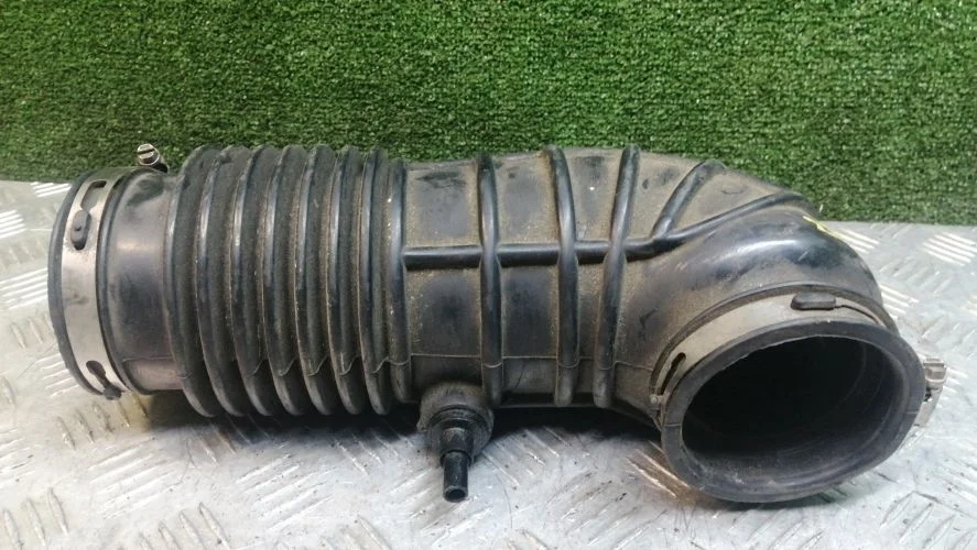 патрубок воздушного фильтра Cadillac LLT ,CTS 2 Cadillac Cts 2 LLT ,CTS 2 15236428