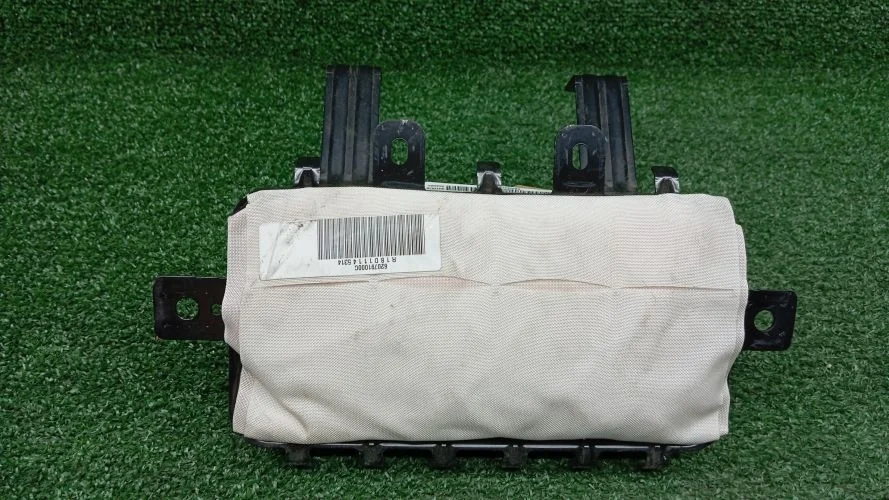 подушка безопасности пассажира Hyundai G4FA RB Hyundai Accent G4FA RB 845301R000