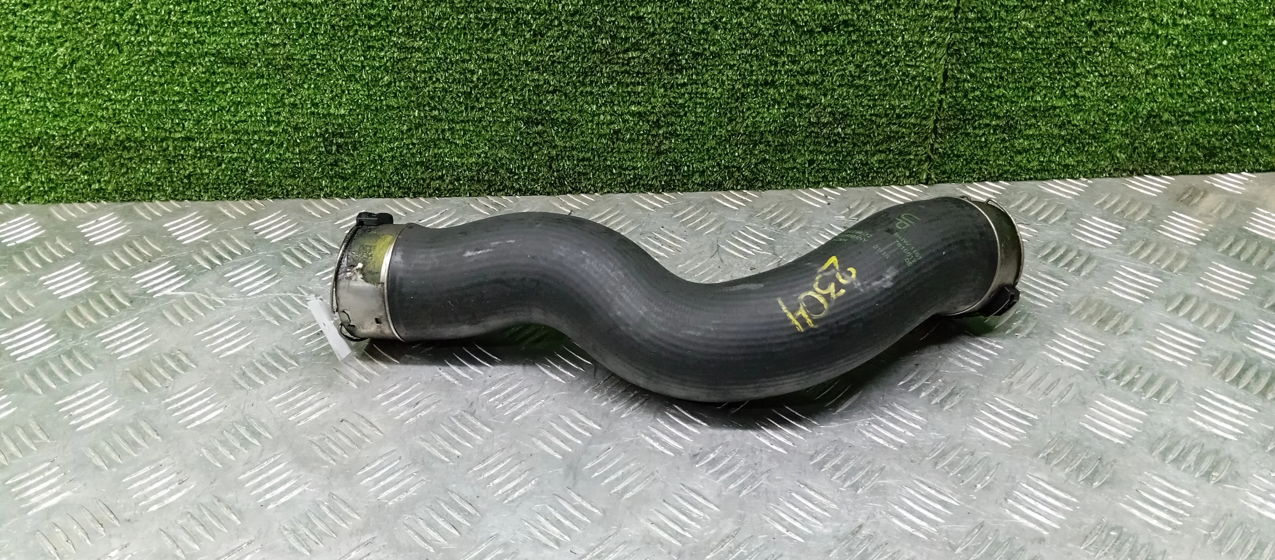 патрубок интеркулера Bmw N47D20C F20,F30 Bmw 1-Series,3-Series N47D20C F20,F30 11617810617,11614742748