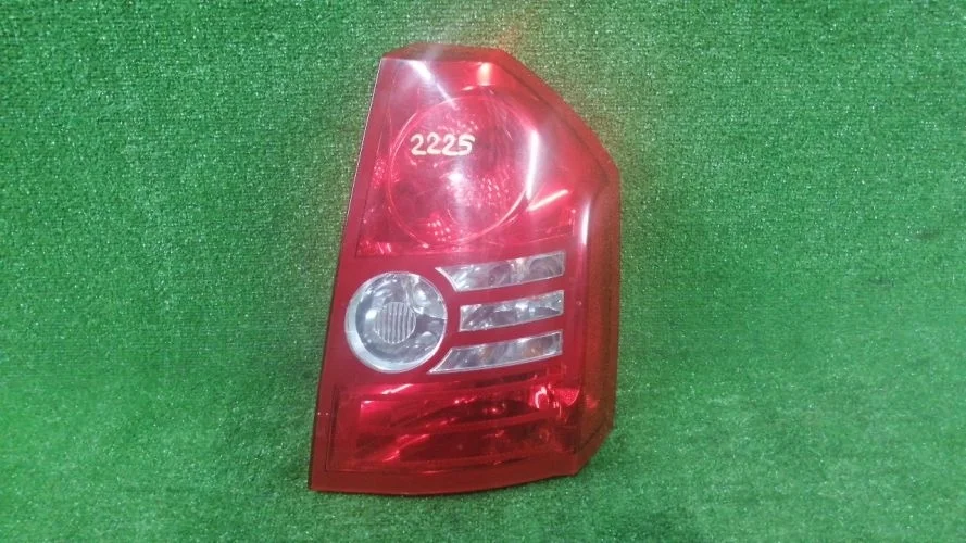 задний фонарь Chrysler  LX Chrysler 300C  LX 04806370AB