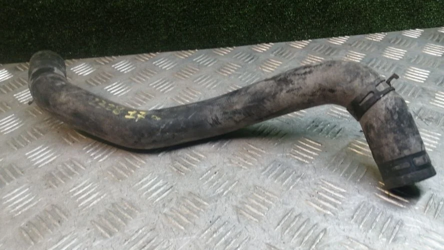 патрубок радиатора Infiniti VQ37VHR Y51 Infiniti Q70 VQ37VHR Y51 215031CB0A