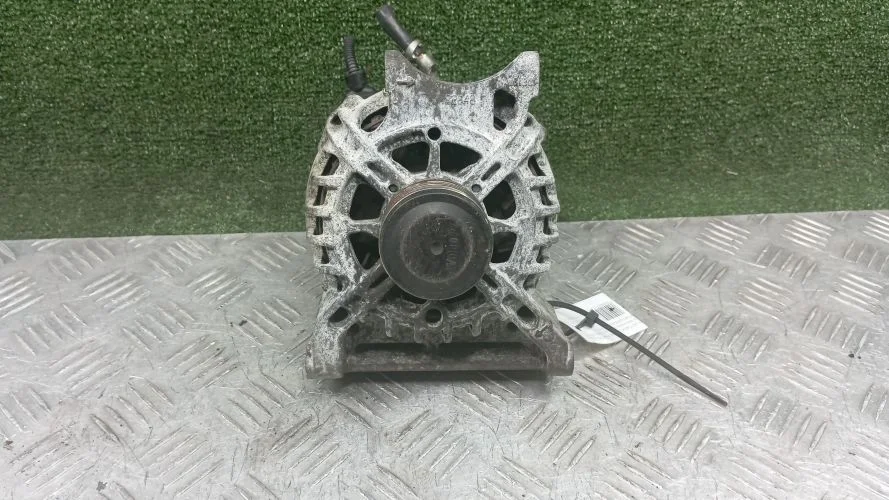 генератор Mercedes-Benz 266940 W245 Mercedes-Benz B-Class 266940 W245 A2661540902,A2661541302