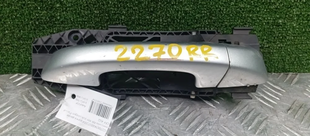 ручка двери внешняя Volkswagen CFF A32 Volkswagen Passat CFF A32 1K8837205F