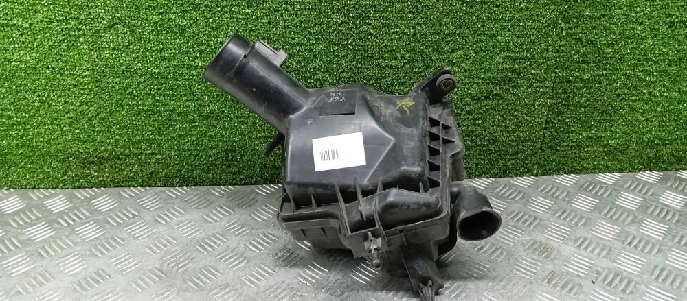 корпус воздушного фильтра Infiniti VQ35HR J50 Infiniti Ex35 VQ35HR J50 16500JK21A