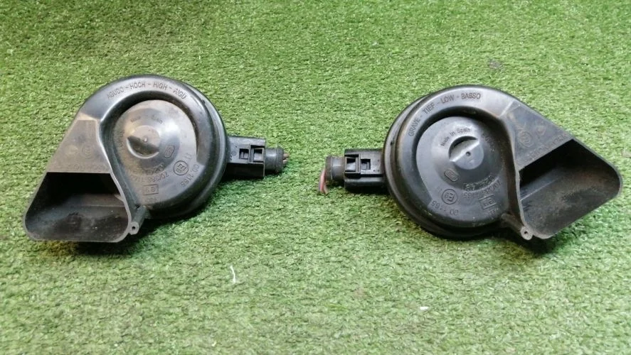 сигнал звуковой Audi CAEA,CAHA 8K2,8RB Audi A4,Q5 CAEA,CAHA 8K2,8RB 8K0951221,8T0951223