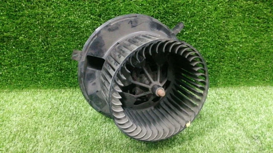 мотор печки Volkswagen CBAB 162 Volkswagen Jetta CBAB 162 1K1819015D