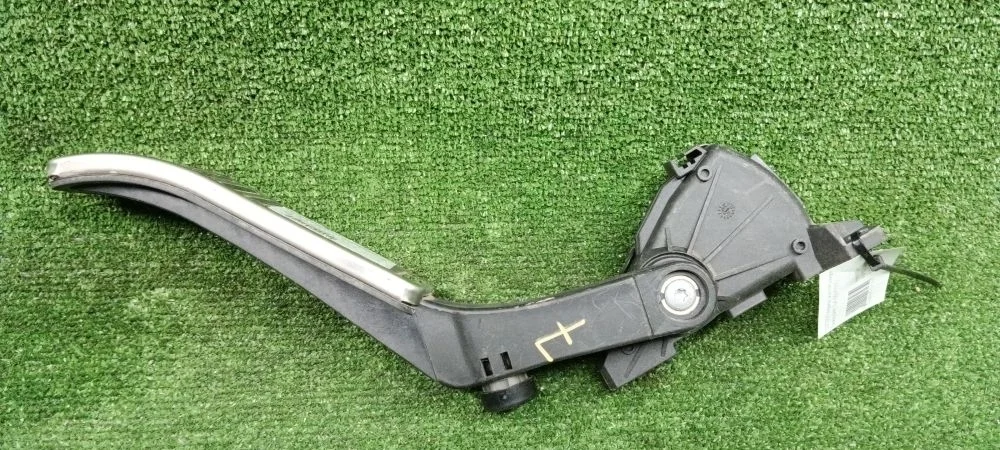 педаль газа Volkswagen BHK,BMV 7LA,7L Volkswagen Touareg BHK,BMV 7LA,7L 7L0723507