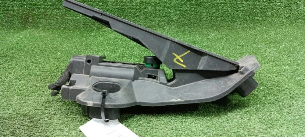 педаль газа Audi CBZB 8PA Audi A3 CBZB 8PA 1K2723503M