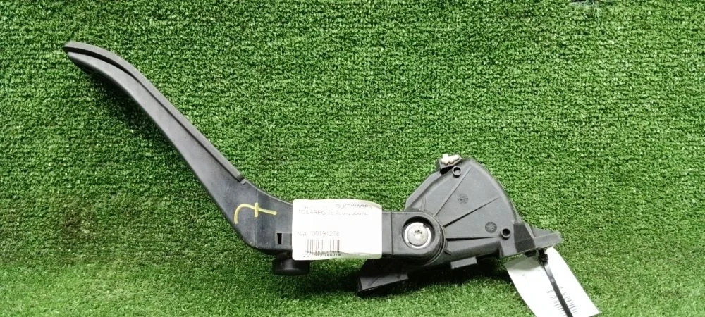 педаль газа Volkswagen BHK 7LA Volkswagen Touareg BHK 7LA 7L0723507E