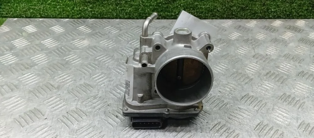 дроссельная заслонка Toyota 4GRFSE GRS180 Toyota Crown 4GRFSE GRS180 22030-31020