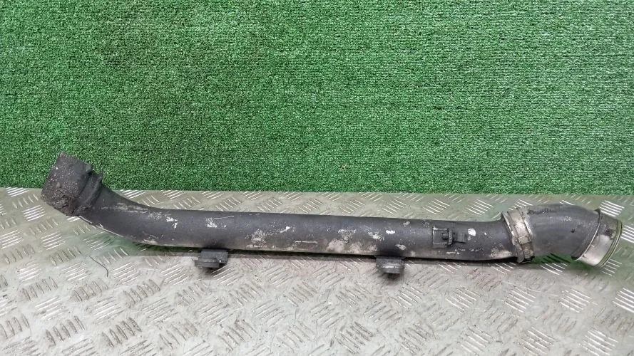 патрубок интеркулера Audi BUG 4LB Audi Q7 BUG 4LB 7L6145795H