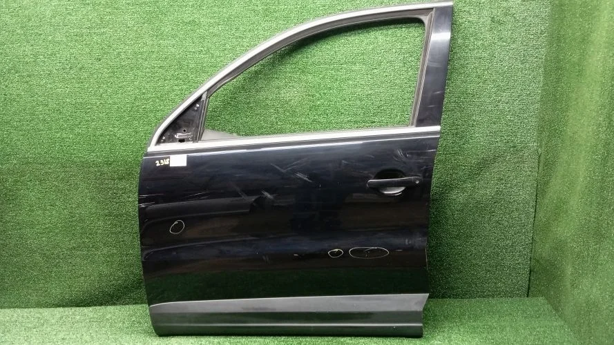 дверь боковая Volkswagen CAVA,CBAB,CFF,CCTA,CFFB 5N1 Volkswagen Tiguan CAVA,CBAB,CFF,CCTA,CFFB 5N1 5N0831055B