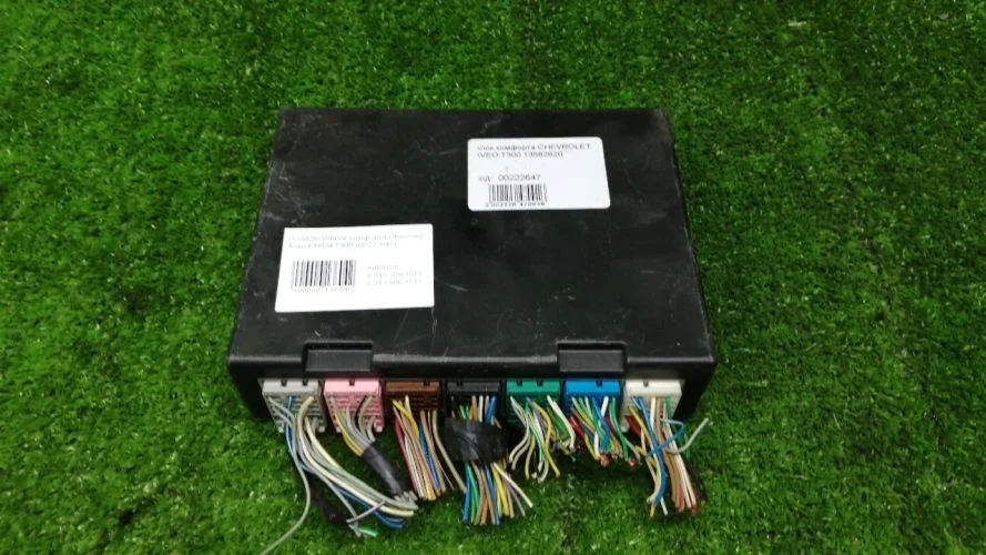 блок комфорта Chevrolet F16D4 T300 Chevrolet Aveo F16D4 T300 13582620