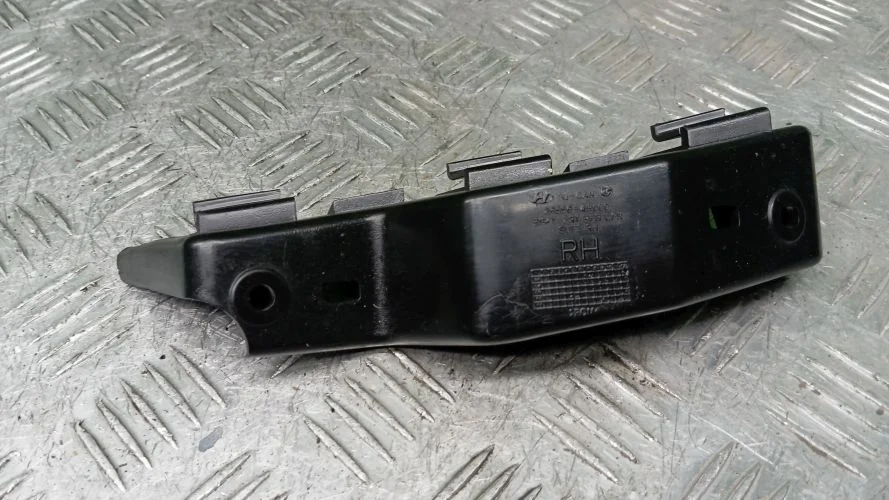 крепление бампера Hyundai D4CB TQ Hyundai Grand Starex D4CB TQ 865564H000