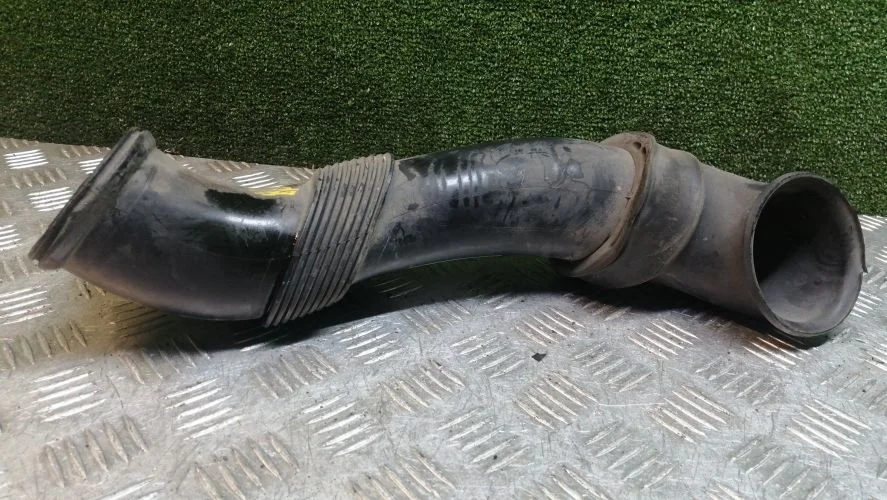 патрубок Volkswagen BKS 7LA Volkswagen Touareg BKS 7LA 7L6129609,7L6129752B