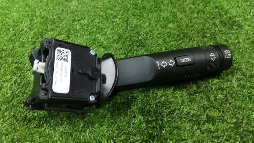 подрулевой переключатель поворотов Chevrolet  F16D4 J300 Chevrolet Cruze F16D4 J300 13303268