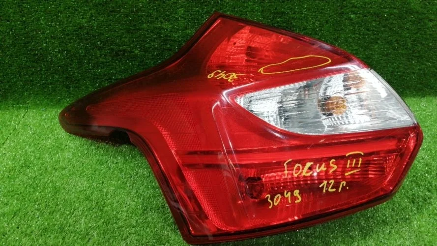 задний фонарь Ford XQDA,D4204T,UFDB CB8 Ford Focus,Focus 3 XQDA,D4204T,UFDB CB8 1825321,BM5113405A