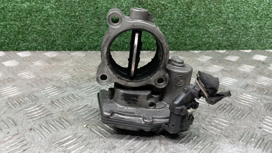 дроссельная заслонка Bmw N47D20C F25,F30,F20 Bmw X3,1-Series,3-Series N47D20C F25,F30,F20 13547810752