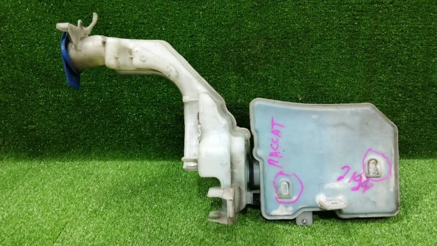 бачок омывателя Volkswagen CBAB,BVY,BPY 3с2 Volkswagen Passat CBAB,BVY,BPY 3с2 3C0955453Q,3C0955453N