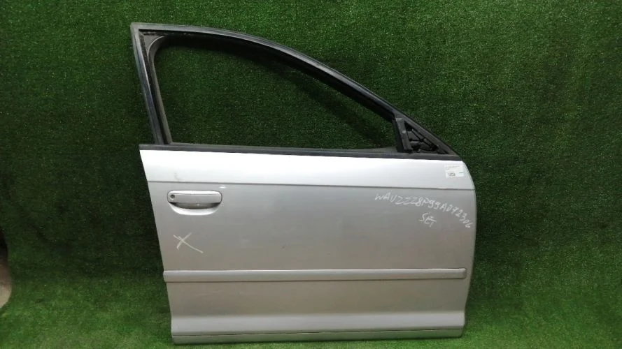 дверь боковая Audi CCSA 8PA Audi A3 CCSA 8PA 8P4831052A