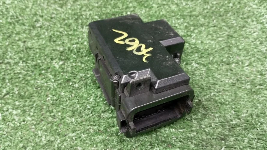 замок зажигания Audi CAEB 8K2 Audi A4 CAEB 8K2 8K0909131D