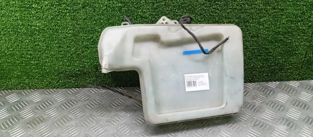 бачок омывателя Bmw N52B30,N52B25A,N52B30A,N52B30AE E60 Bmw 5-Series N52B30,N52B25A,N52B30A,N52B30AE E60 61667034967,61667067107,61677179453