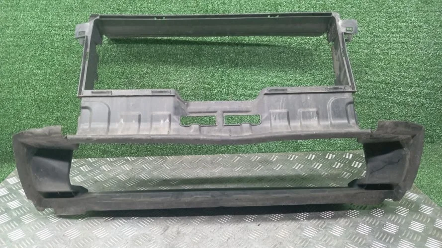 дефлектор радиатора Land Rover 224DT L359 Land Rover Freelander 224DT L359 LR000886,6H52171017B