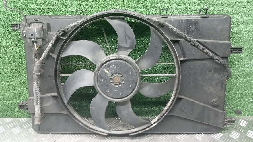 диффузор радиатора Chevrolet  F18D4 J300 Chevrolet Cruze F18D4 J300 13267633,13267634,13346820