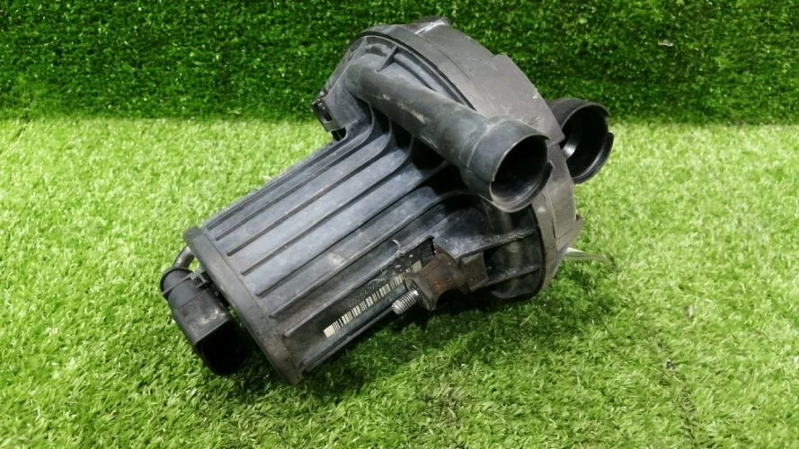 насос воздушный Audi AXX,BFM 8PA,4E2,4F2 Audi A3,A8,A6 AXX,BFM 8PA,4E2,4F2 06A959253B,7L959253B